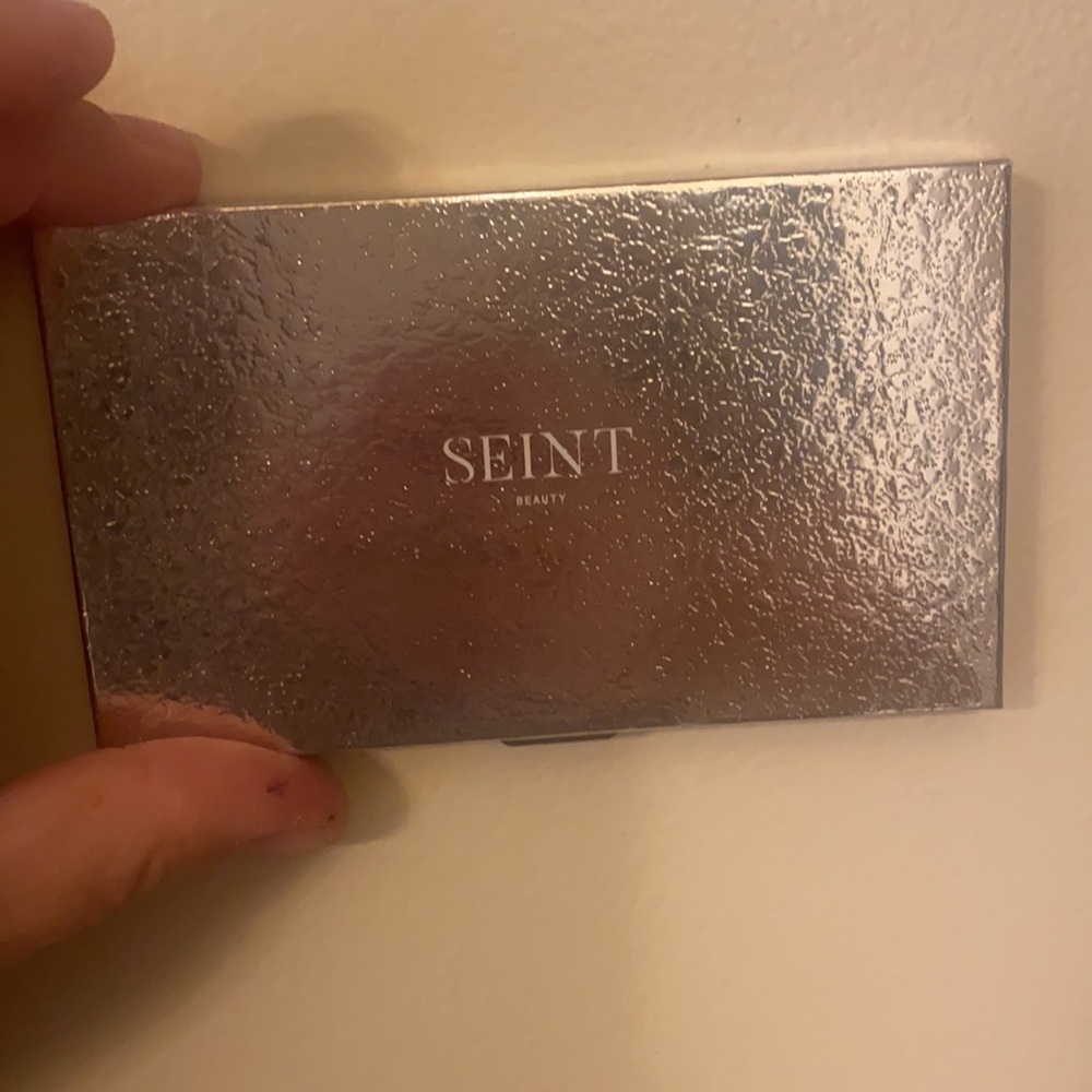 Seint IIID palette 4